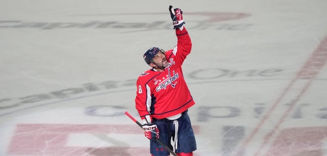 Bereits vor dem Wochenende hatte Alex Owetschkin im Heimspiel gegen die Chicago Blackhawks Tor Nummer 894 erzielt