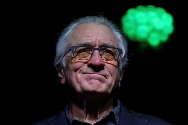 À l’annonce de cette distinction, Robert de Niro a déclaré : « J’ai des sentiments très forts pour le Festival de Cannes. [...] Cannes nous rassemble : conteurs, cinéastes, admirateurs et amis. C’est comme si nous revenions à la maison. »