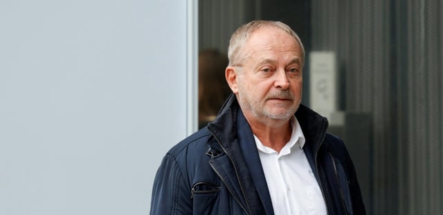 Le sénateur MoDem Joël Guerriau à la sortie du tribunal à Paris, le 6 novembre 2024