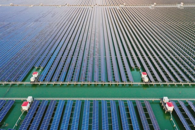Aerial view of a solar farm in Ningbo, China. Credit: Cynthia Lee / Alamy Stock Photo