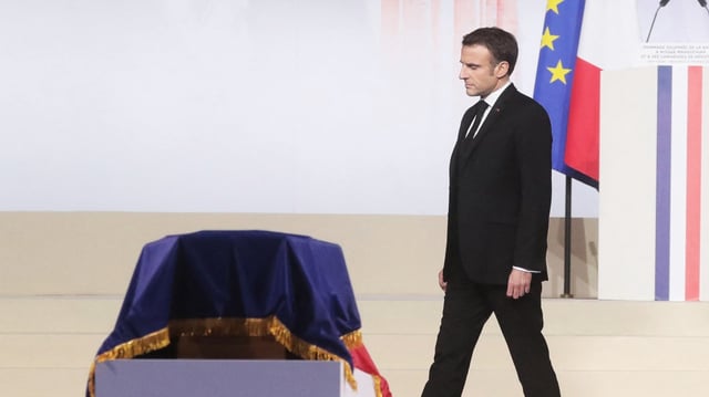 Emmanuel Macron présidant l’entrée au Panthéon de Missak Manouchian, le 21 février 2024.