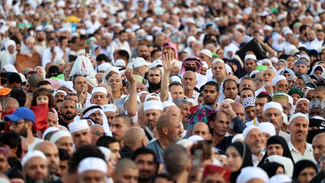 Saudi Arabia is considering banning visas for citizens from certain countries ahead of Hajj
