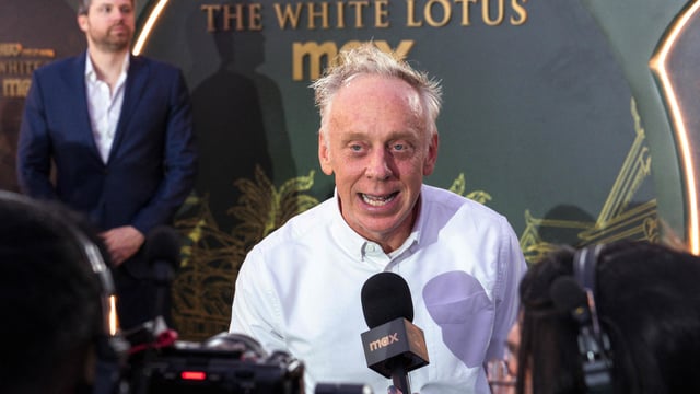 Mike White defends his collaborative approach after composer Cristóbal Tapia de Veer publicly cites creative differences as the reason for his departure from the show. 