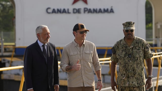 (From left to right) Panama Canal Authority administrator Ricaurte Vasquez (left), US Defense Secretary Pete Hegseth and Southcom Commander Navy Adm. Alvin Holsey pose for a photo during a tour of the Panama Canal's Miraflores Locks, in Panama City on April 8, 2025.