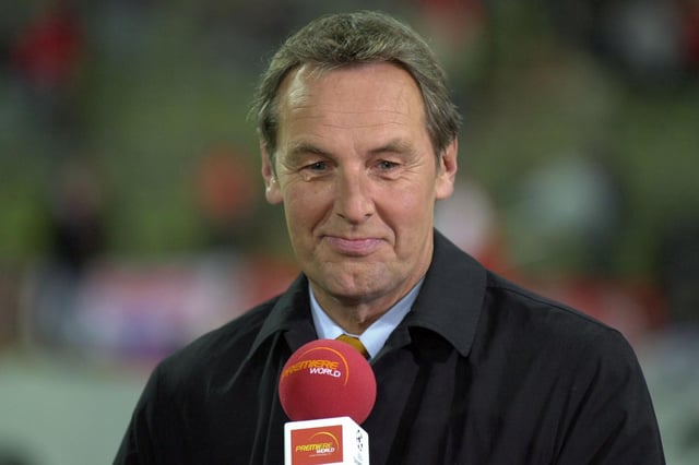 Die erste Bundesliga-Konferenz im deutschen Fernsehen wurde am 12. August 2000 ausgestrahlt, Jörg Wontorra war dabei