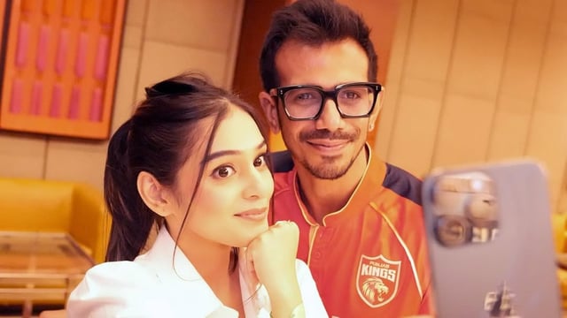 RJ Mahvash also shared a selfie with Yuzvendra Chahal 