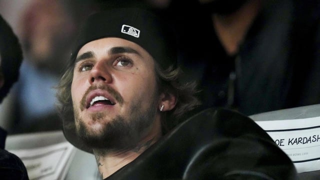 Justin Bieber was filmed confronting paparazzi in Palm Springs, expressing frustration over their obsession with money. Mandatory Credit: Joe Camporeale-USA TODAY Sports