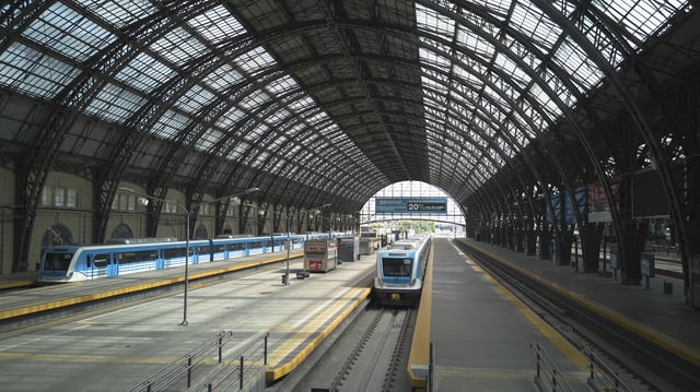 The Retiro train station is empty due to a general strike against the austerity measures of President Javier Milei in Buenos Aires, Argentina, Thursday, April 10, 2025. (AP Photo/Rodrigo Abd)