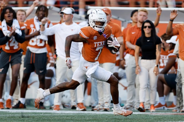 This FanDuel promo code offer gives new customers a chance to bet $5 on WR Isaiah Bond and No. 1 Texas vs. No. 5 Georgia to win $300 in bonus bets for NFL Week 7 and more.