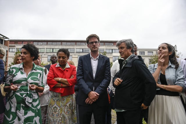 La maire du Vaulx-en-Velin, Hélène Geoffroy (à gauche) et celui de Rouen, Nicolas Mayer-Rossignol (au centre) au campus du Parti socialiste à Blois le 30 août 2024.
