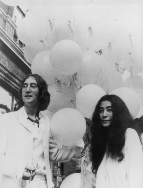 John Lennon and Yoko Ono outside the Robert Fraser Gallery in London in July 1968.