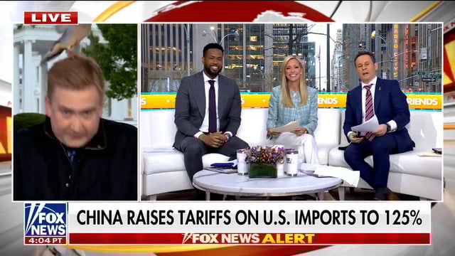 While Doocy was wrapping up a live report from the White House for Fox’s morning show “Fox and Friends,” a bird landed on him.