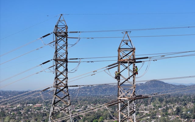 Inspections of the Southern California Edison transmission towers alleged to be responsible for igniting the Eaton fire above Altadena and Pasadena continued on Thursday, March 20, 2025.  Crews climbed the Eaton Canyon transmission towers looking for evidence that could ultimately determine the company’s liability.  (Photo by Dean Musgrove, Los Angeles Daily News/SCNG)