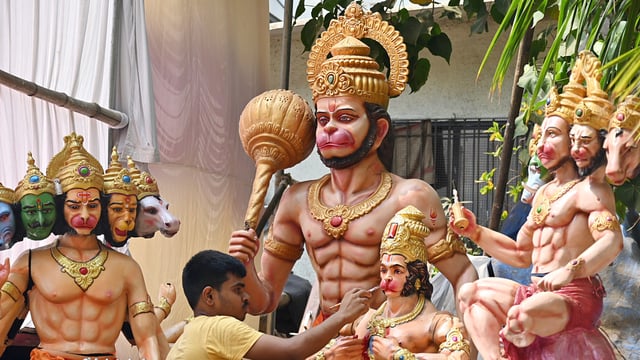 Hanuman Jayanti 2025: Devotees observe Hanuman Jayanti with prayers and fasting. 
