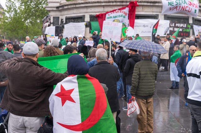 Rassemblement place de la République à Paris le 28 avril 2019 contre le régime algérien. 