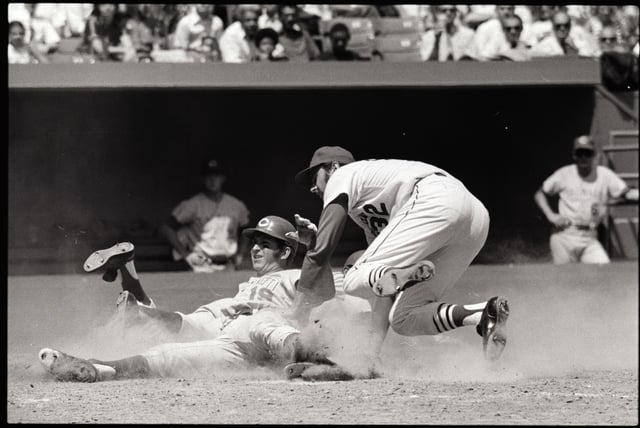 Out at the plate, Cardinal pitcher Steve Carlton (r) puts the tag on Cincinnati Reds&#39; Tommy Helms in the 7th inning of St. Louis-Cincinnati game July 21, 1970 in St. Louis.