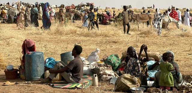Des déplacés des combats près de Tawila, dans la région soudanaise du Darfour, le 13 avril 2025