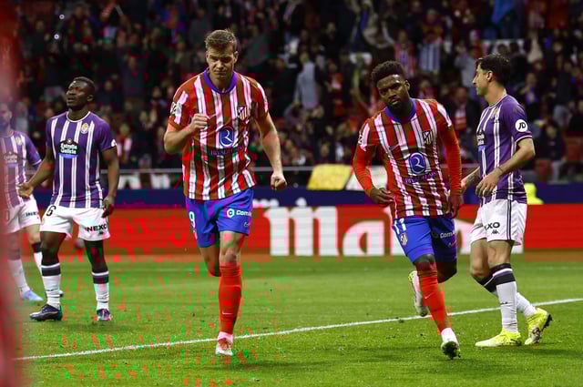 Soccer Football - LaLiga - Atletico Madrid v Real Valladolid - Metropolitano, Madrid, Spain - April 14, 2025 Atletico Madrid's Alexander Sorloth celebrates scoring their fourth goal REUTERS/Susana Vera