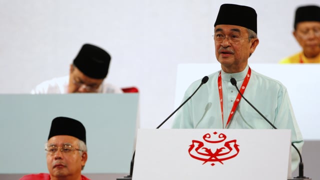 The Muslim scholar Abdullah Ahmad Badawi, who succeeded long-time leader Mahathir Mohamad as premier of Malaysia, passed away. He was 85 years old.
