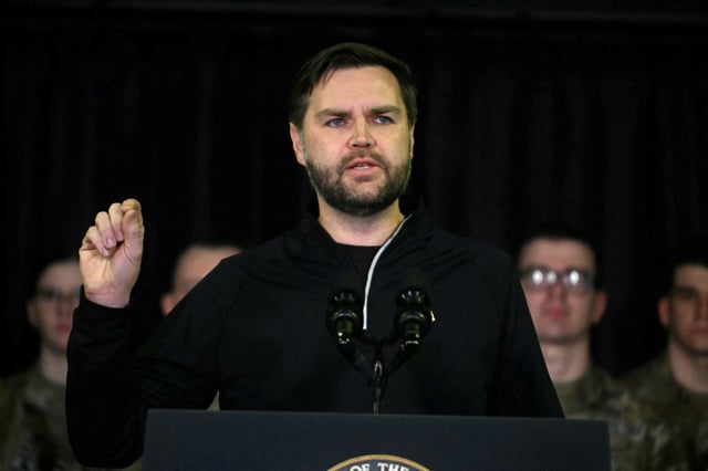 «Ce n'est pas dans l'intérêt de l'Amérique»: JD Vance appelle l'Europe à ne pas être un «vassal permanent» des États-Unis
