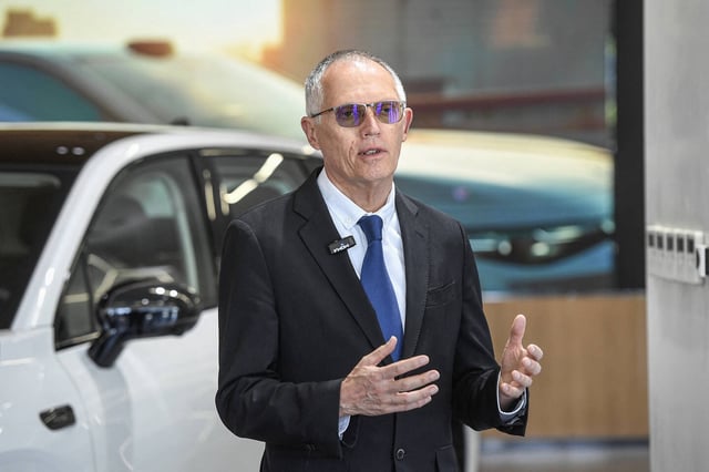 Carlos Tavares, PDG de Stellantis, lors d'un événement à Hangzhou, dans l'est de la Chine, le 14 mai 2024.