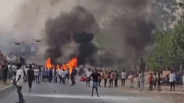 3 killed in anti-Waqf Act protests in Bengal's Murshidabad (Photo:SNS)