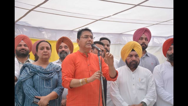 AAP Punjab president Aman Arora along with cabinet ministers Dr Balbir Singh and Dr Ravjot Singh, demanded accountability from Bajwa during protest in Mohali on Tuesday.