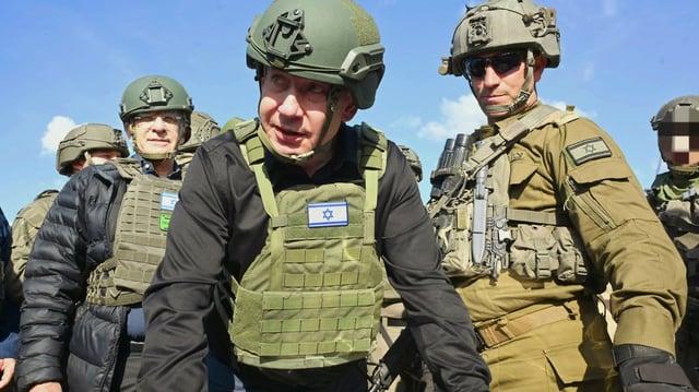 Binyamin Netanyahu visited the Gaza Strip on Tuesday