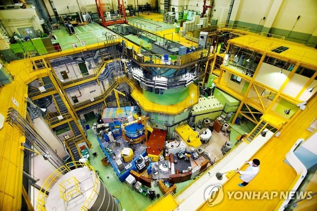 This file photo provided by Korea Atomic Energy Research Institute (KAERI) shows research reactor 'Hanaro.' (PHOTO NOT FOR SALE)(Yonhap)