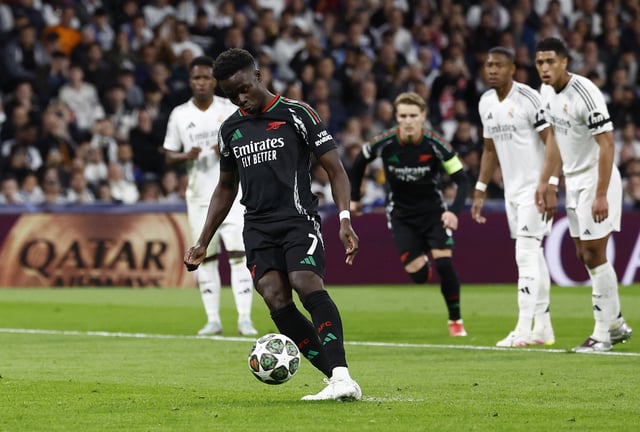 Bukayo Saka a tenté une panenka.