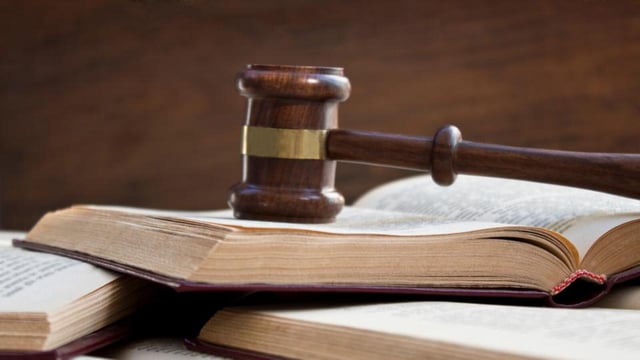The Supreme Court has directed Jammu and Kashmir Chief Minister Omar Abdullah and his estranged wife Payal Abdullah to sit together and make an effort to resolve their matrimonial disputes. (Shutterstock/ Representational image)