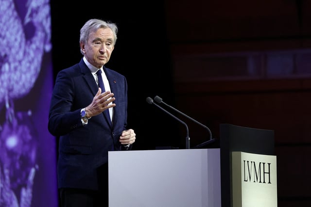 Bernard Arnault, Chairman and CEO of LVMH Moet Hennessy Louis Vuitton, speaks during the annual shareholders meeting of LVMH Moet Hennessy Louis Vuitton in Paris, France, April 17, 2025. REUTERS/Gonzalo Fuentes