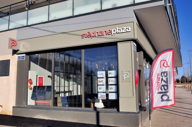 Le réseau immobilier Stéphane Plaza ne compte plus aujourd’hui «que» 527 agences en France.