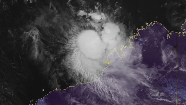 Satellite image of cyclone Errol as of April 17, 2025. Image credit: RAMMB/CIRA,Himawari-9, The Watchers. Acquired at 12:40 UTC on April 17, 2025.