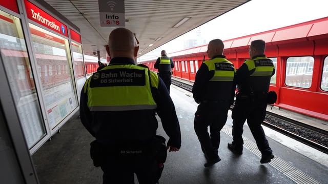 Mitarbeiter der S-Bahn-Wache Hamburg