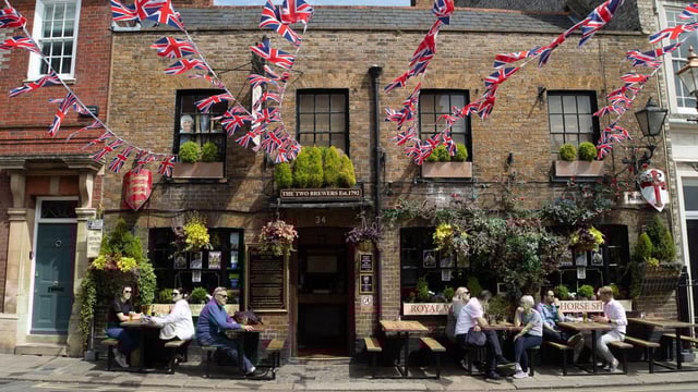 Opening hours for pubs that close at 11pm has been extended by two hours for May 8 and 9