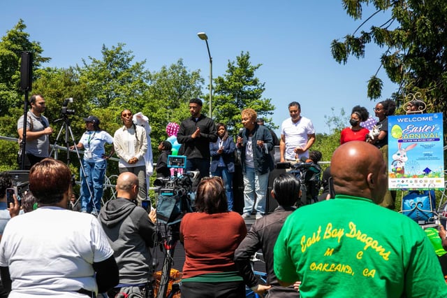 Lee, in her first public appearance as Oakland’s mayor-elect, takes the stage Saturday alongside supporters. 