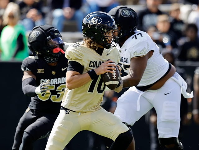 Colorado quarterback Julian Lewis (10) looks to pass during the spring game at Folsom Field.