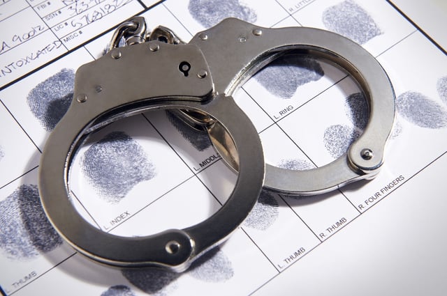 generic-arrest-crime-scene-08_439b9a