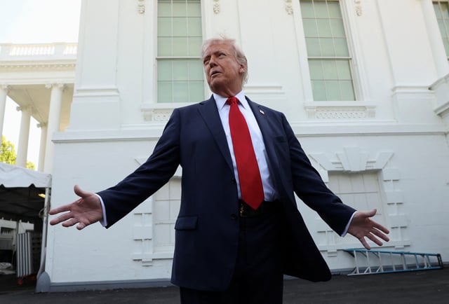 U.S. President Donald Trump speaks to reporters at the White House in Washington, D.C., U.S., April 23, 2025. REUTERS/Kevin Lamarque