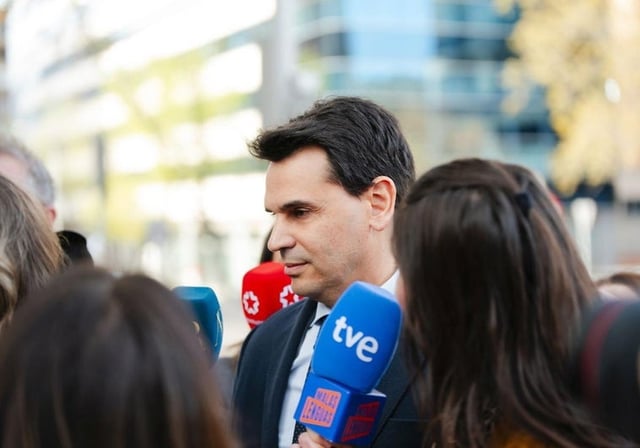 La pareja de la presidenta de la Comunidad de Madrid, Alberto González Amador, sale de los Juzgados de Plaza de Castilla, el pasado 10 de abril