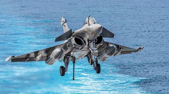 Air Force conducts drills simulating attacks on mountain, ground targets