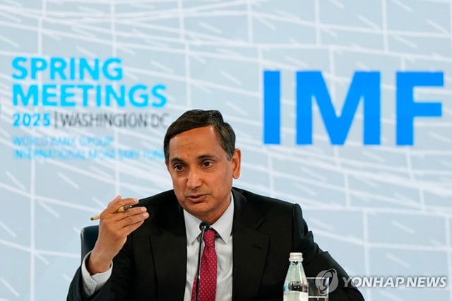 Krishna Srinivasan, director of the International Monetary Fund's Asia and Pacific Department, speaks during a press conference at the 2025 annual IMF/World Bank Spring Meetings in Washington on April 24, 2025 in this photo released by Reuters. (Yonhap)
