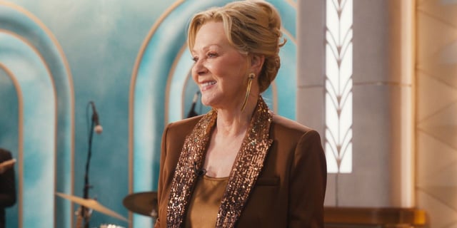 Jean Smart's Deborah Vance hosting Late Night in Hacks Season 4, Episode 4