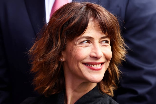 Du 27 avril jusqu’au moins au mois de juin, l’actrice se plongera dans les œuvres de l’écrivain autrichien Thomas Bernhard et ceux de l’auteur français Christian Bobin.