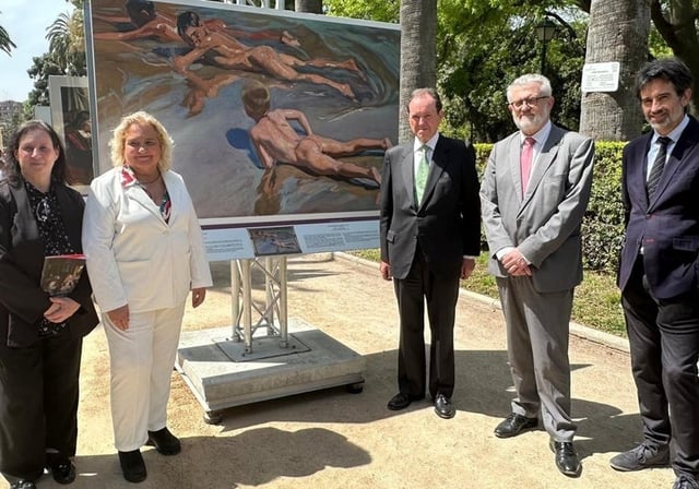 Imagen de la secretaria autonómica de Cultura,  Pilar Tébar; la primera teniente alcalde de Valencia, María José Ferrer San Segundo; el presidente de la Fundación Iberdrola España, Jaime Alfonsín; el director del Museo Nacional del Prado, Miguel Falomir; y el concejal de Cultura de Valencia, José Luis Moreno, este viernes en la inauguración de la exposición
