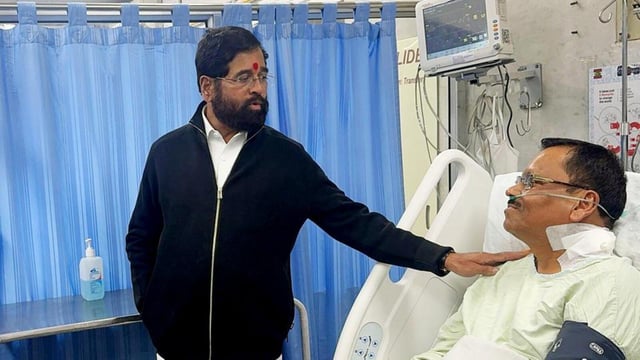 Maharashtra Deputy Chief Minister Eknath Shinde enquires about the well-being of Subodh Patil, a resident of Kamothe, who was injured in the Pahalgam Terror Attack (Eknath Shinde-X)