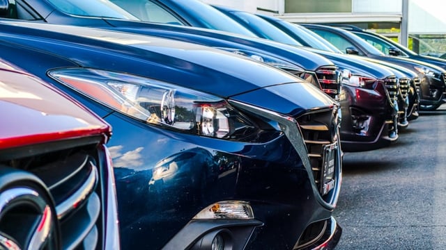 A British man accidentally bought back his stolen car for ₹22 lakh.
