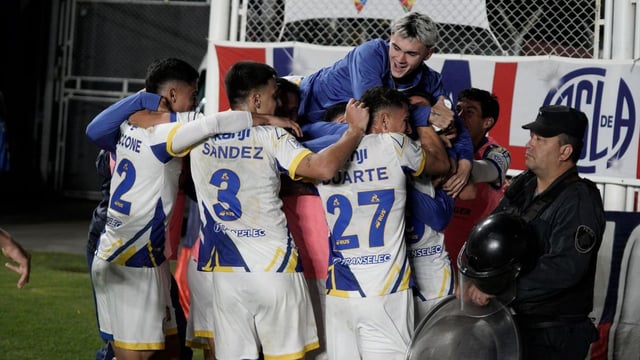 Todo fue festejo para Central ante San Lorenzo. Ahora se viene Independiente.