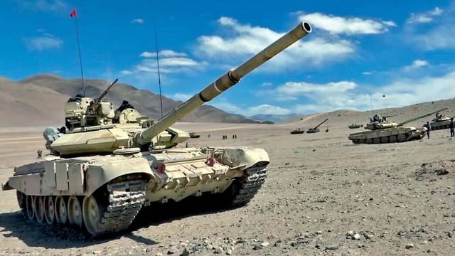India-Pak के बीच बढ़ा तनाव, लेकिन डिफेंस स्टॉक में आया उछाल; 8% से ज्यादा चढ़े शेयर
